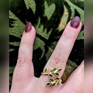 Green stone gold plated ring size 9